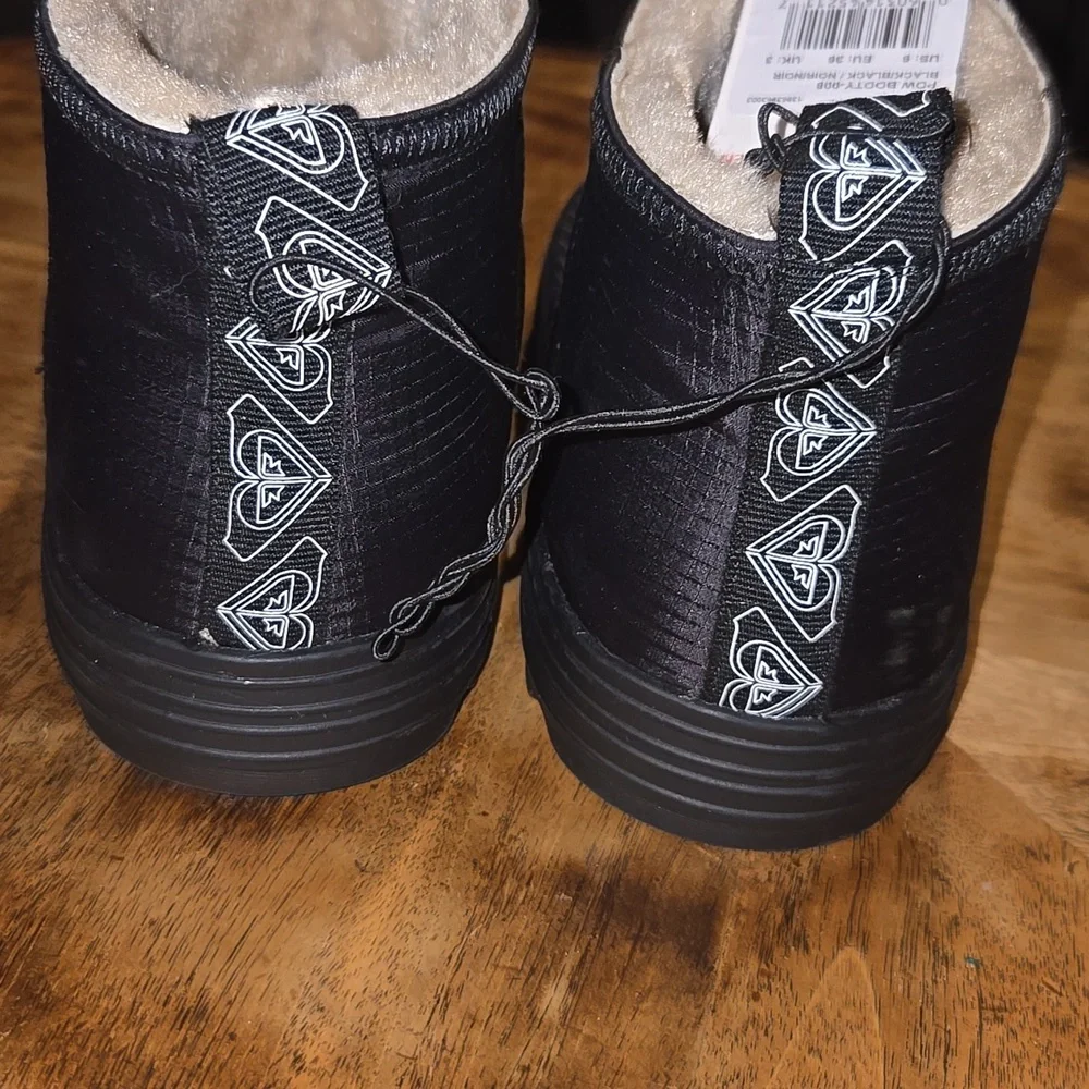 Women's Roxy Boots In Size 6 - Picture 4 of 9